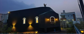 Caveman guest house